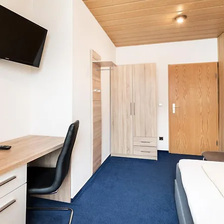 Romäus Hotel *